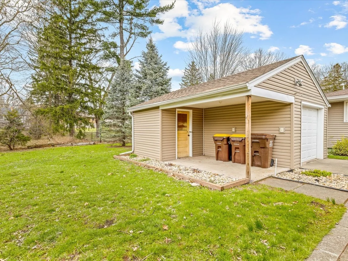 Photo of 324 Fairview Boulevard