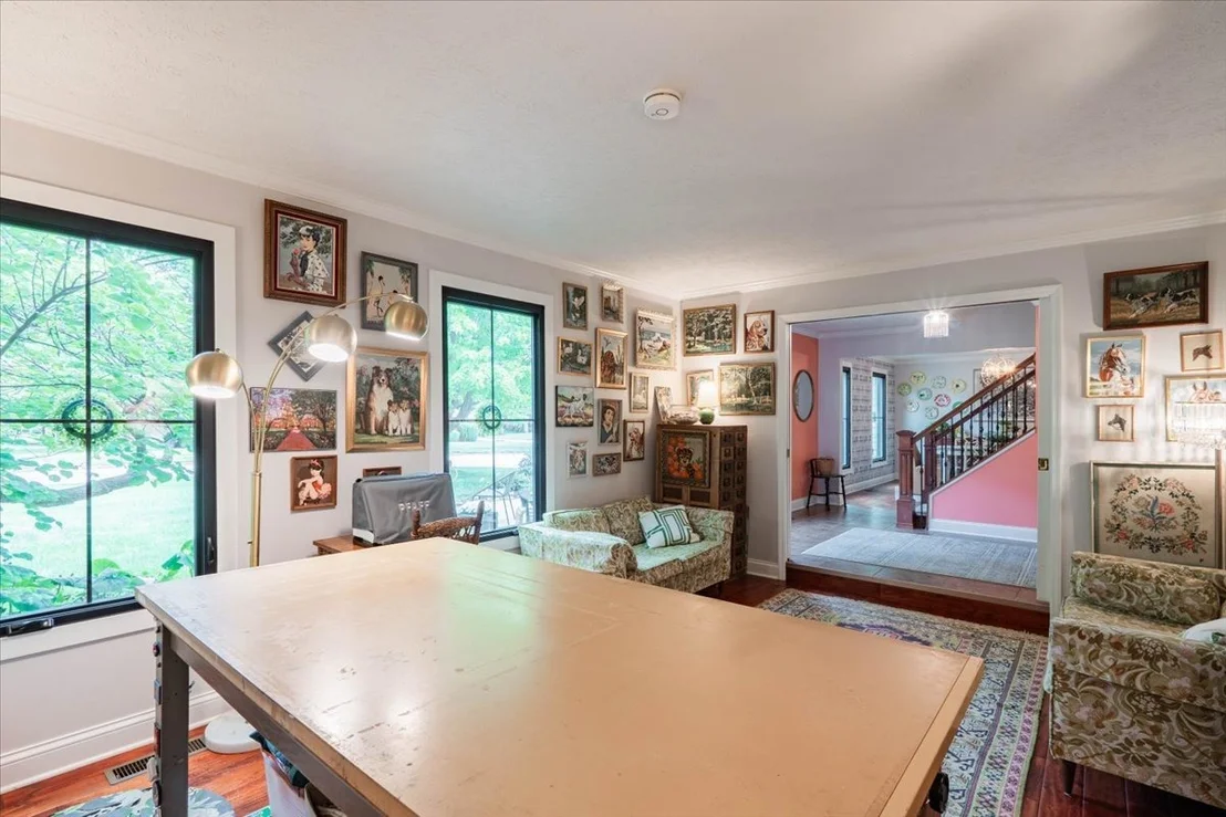 Photo of 2202 Hedgewood Drive