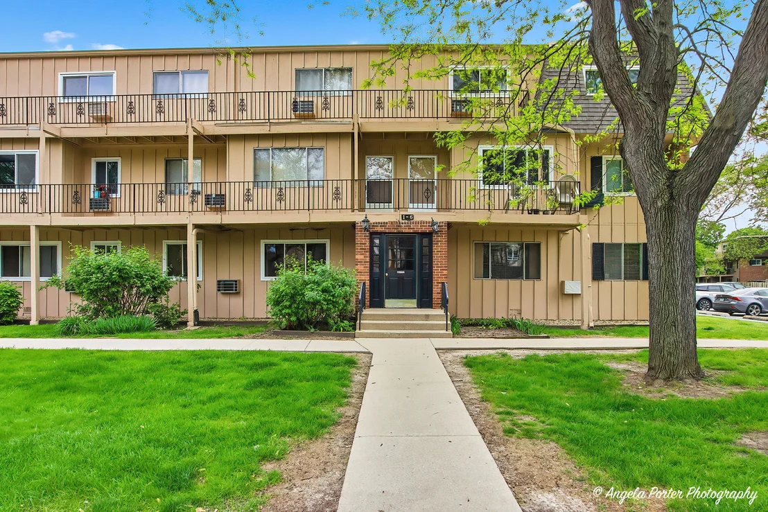 Photo of Unit 3 at 2504 Algonquin Road