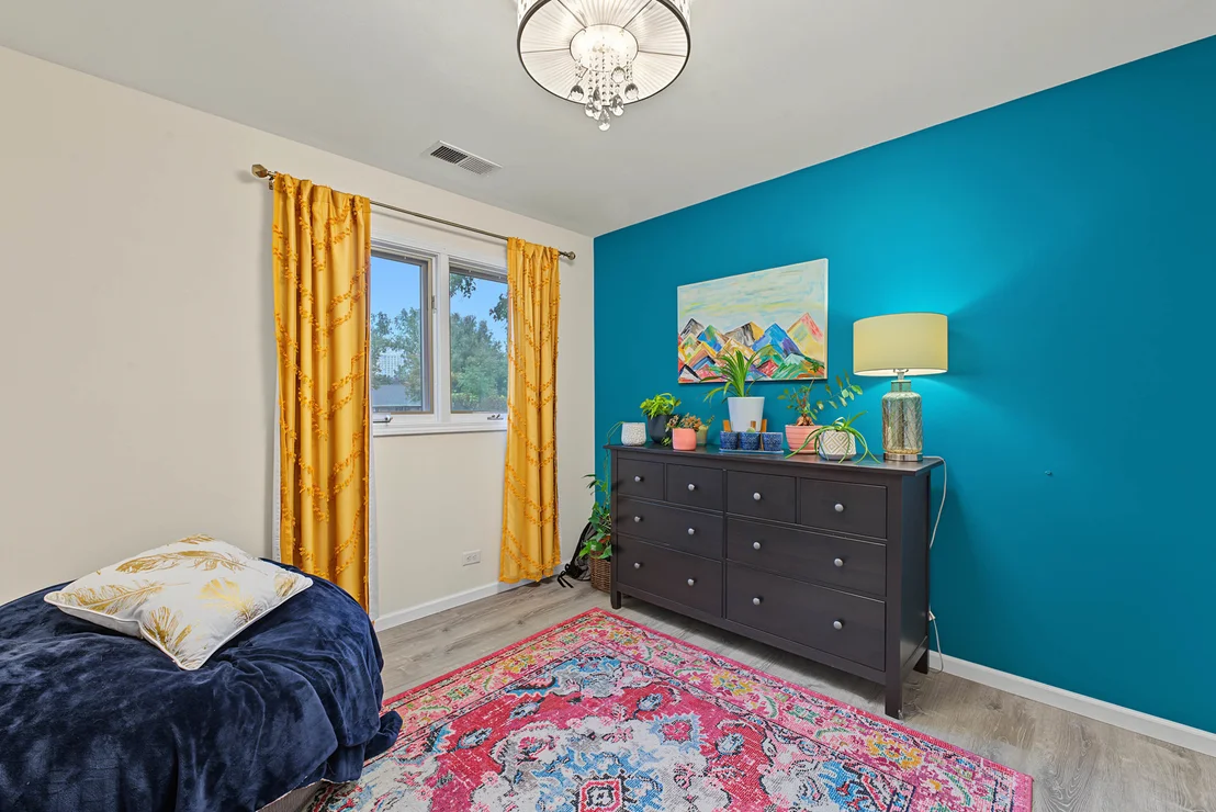 Photo of 19W076 18th Place