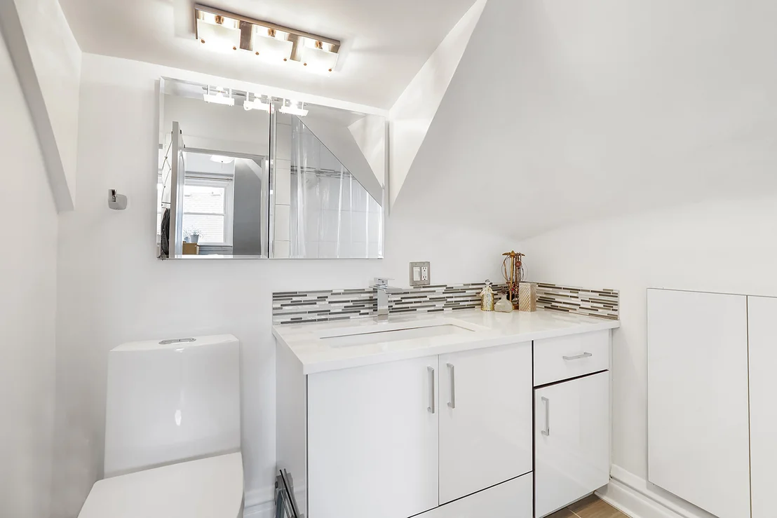 Photo of 1648 W 100th Street