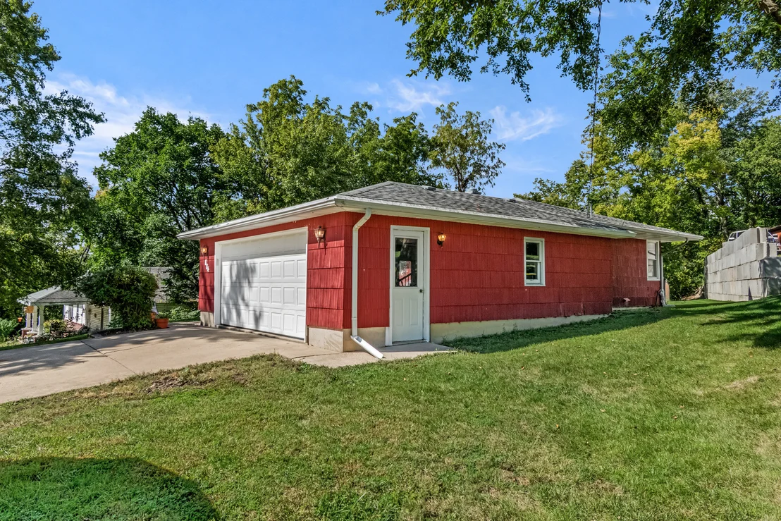 Photo of 804 Bratton Avenue
