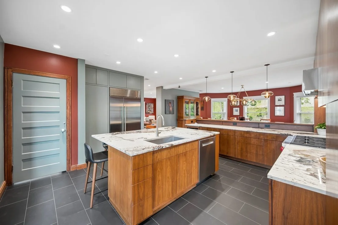 Photo of 1101 Forest Avenue