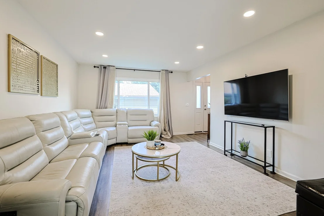 Photo of 293 Barclay Drive