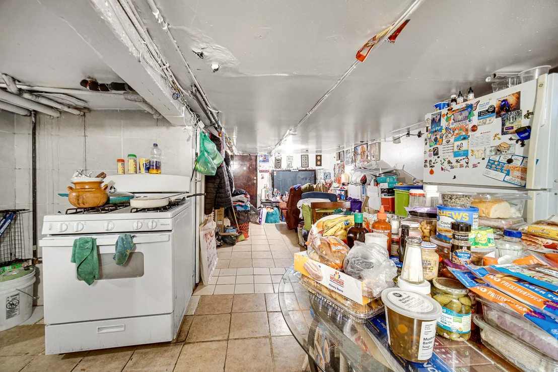 Photo of 924 N PULASKI Avenue