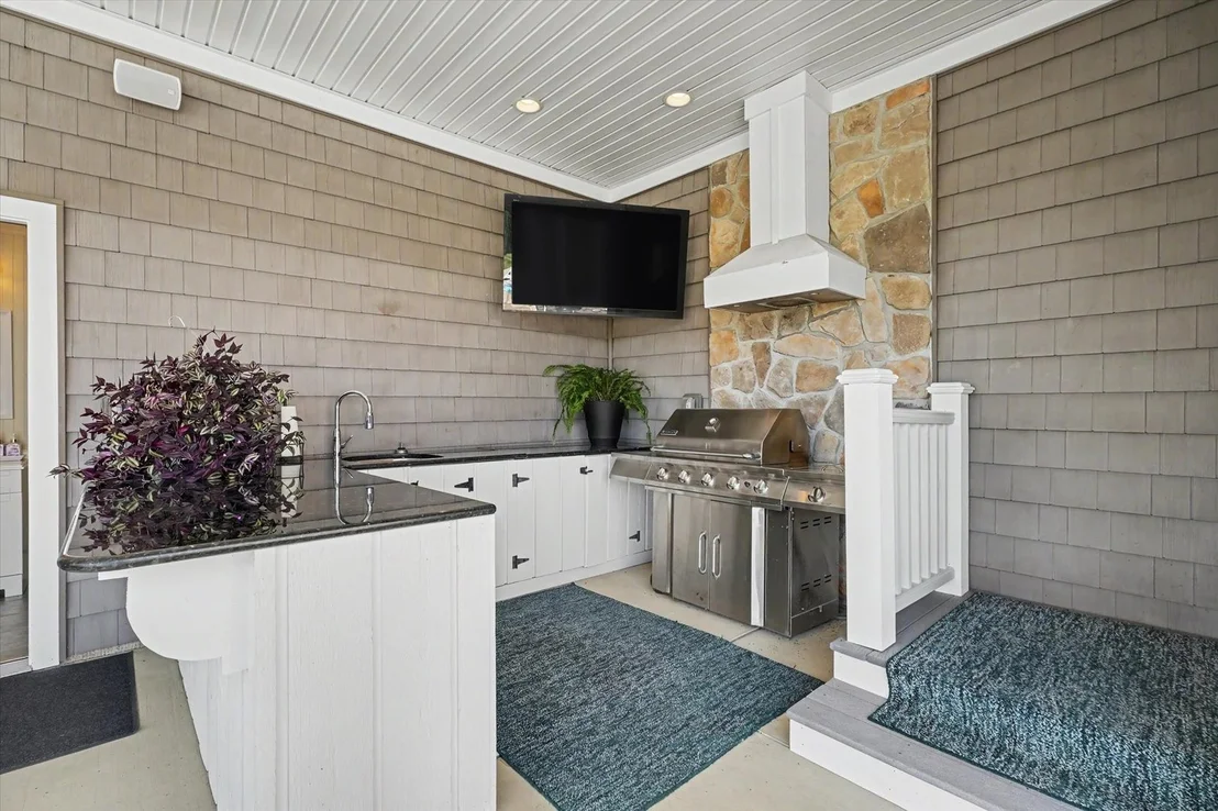 Photo of 1706 Mullikin Drive