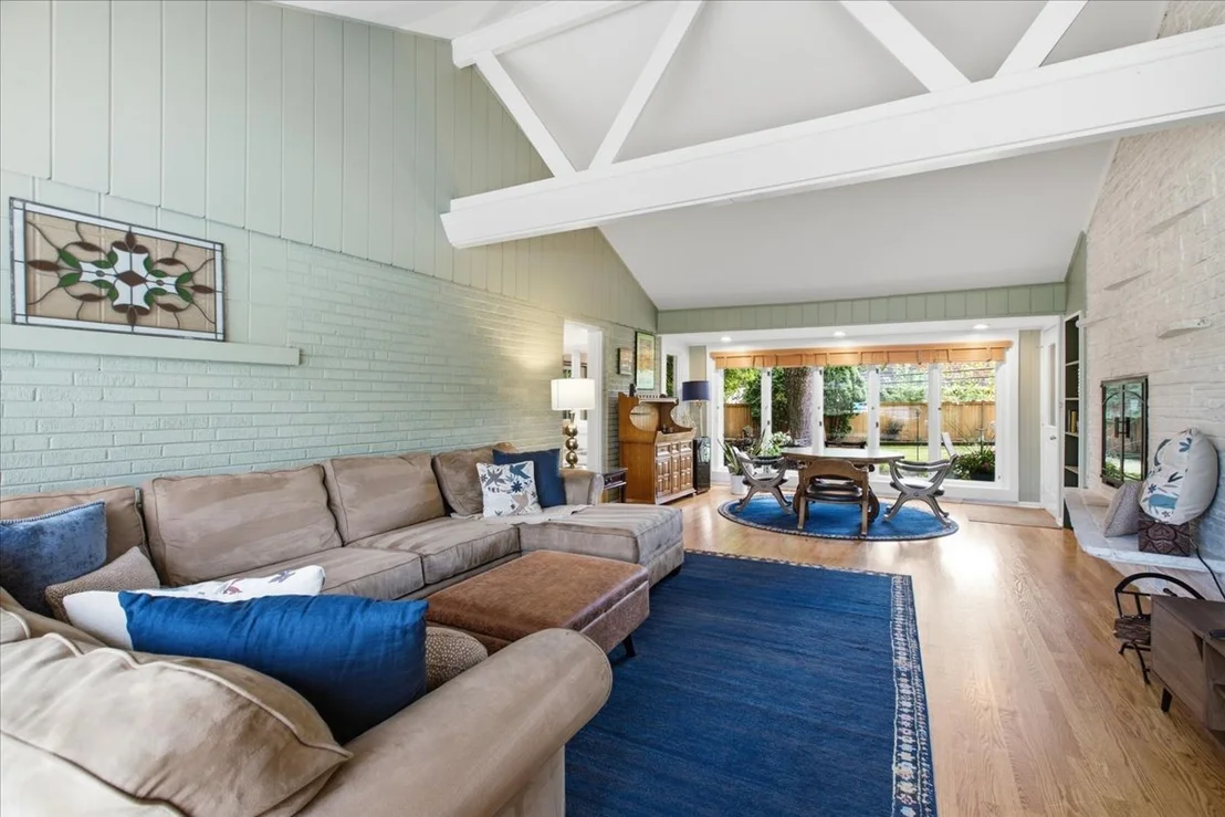 Photo of 2501 Robincrest Lane