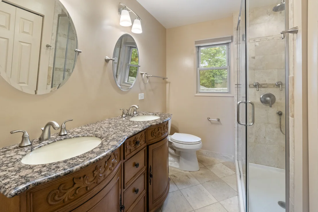 Photo of 1621 Longmeadow Drive