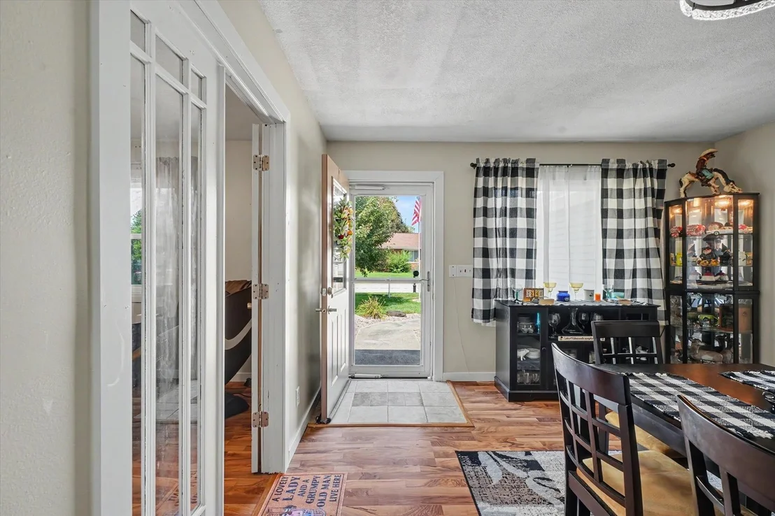 Photo of 1044 Pinecrest Drive