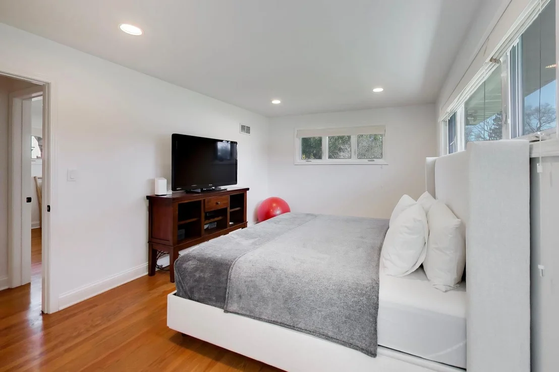 Photo of 1032 Heatherfield Lane