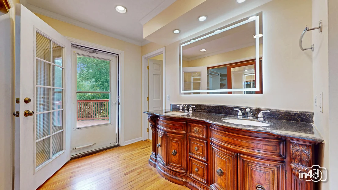 Photo of 2745 Covert Road