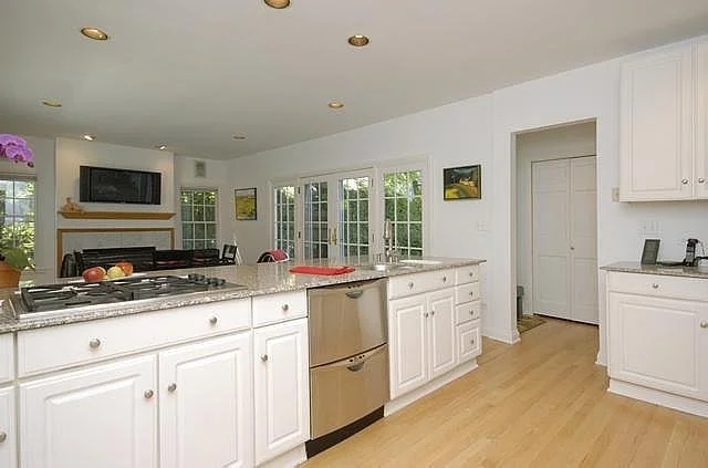 Photo of 330 CEDAR Street