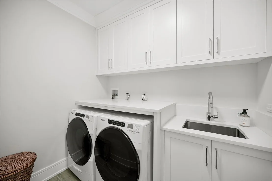 Photo of 1121 Forest Avenue
