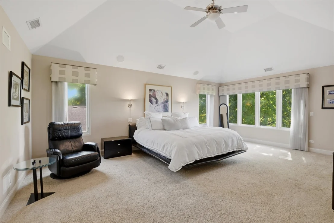 Photo of 809 Edgemont Lane