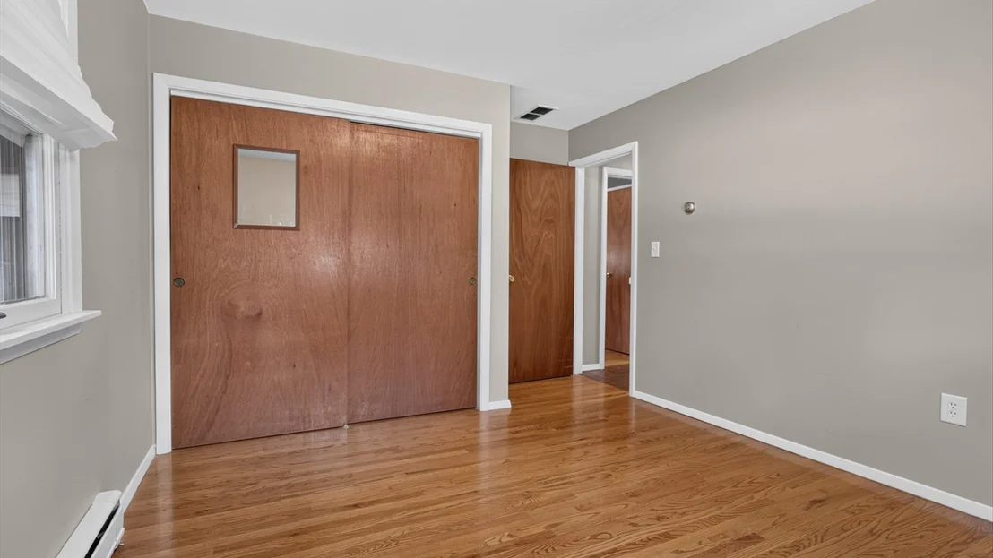 Photo of 305 Centennial Avenue
