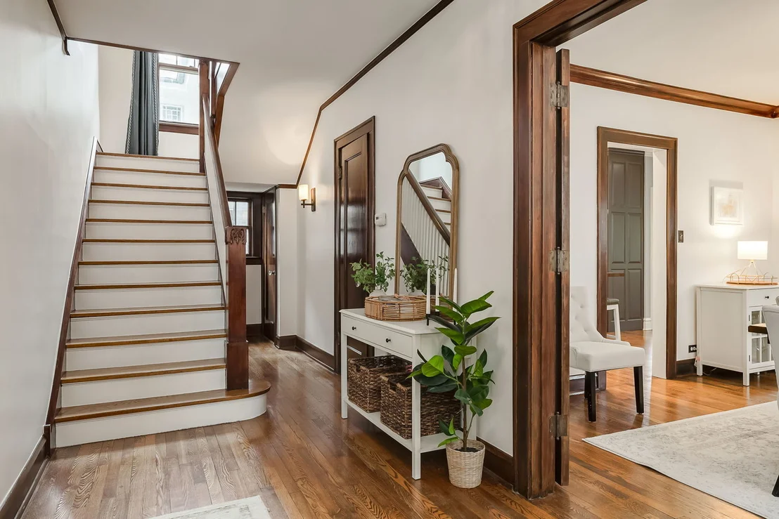 Photo of 735 Clinton Place