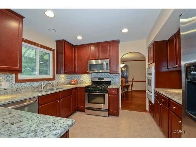 Photo of 3450 Riverside Drive