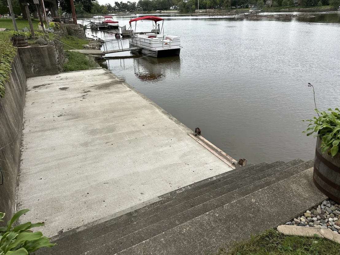 Photo of 2833 River Road