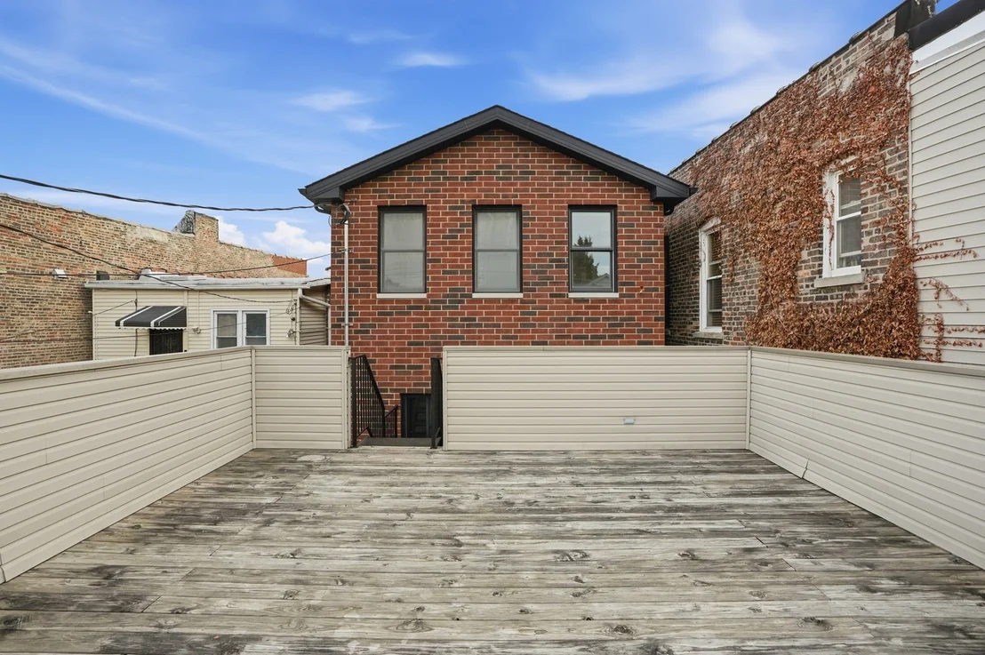 Photo of 345 W 29th Place