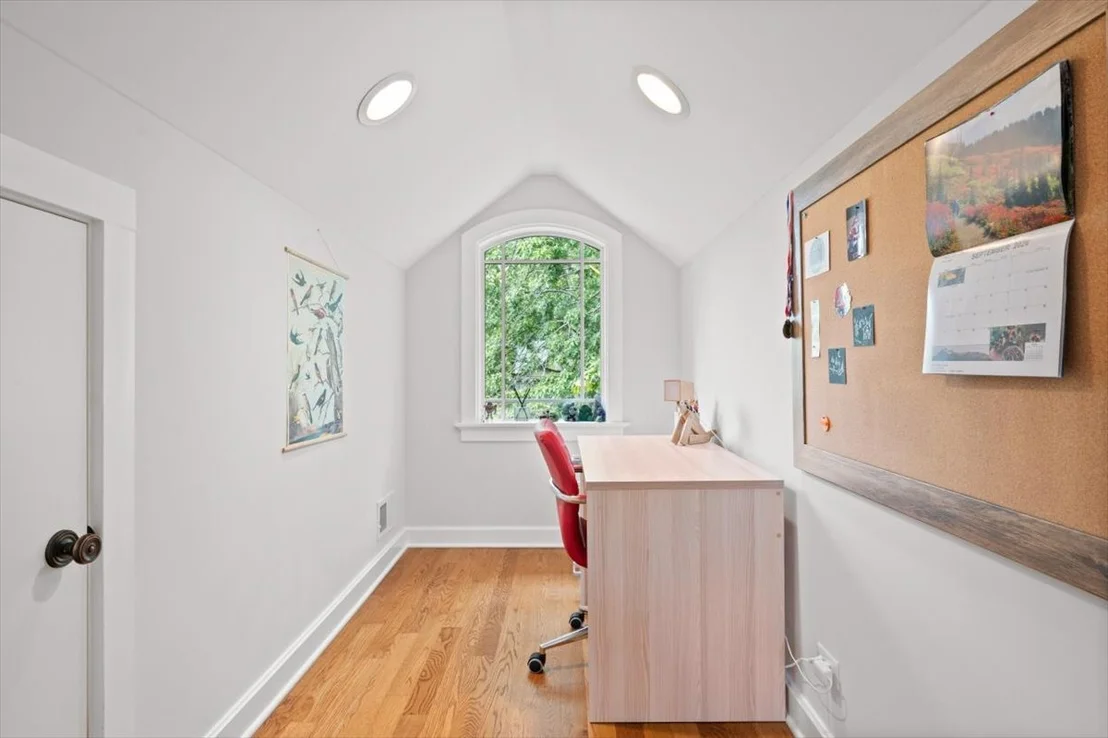 Photo of 1119 Oak Avenue