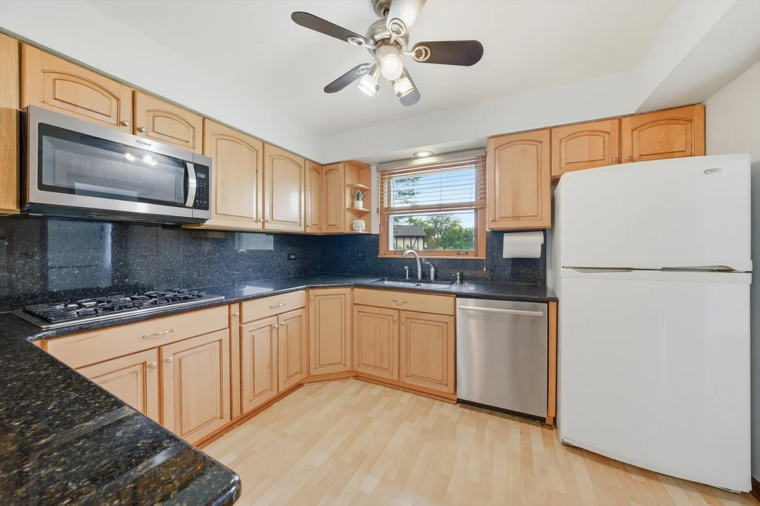 Photo of 2919 Embassy Row