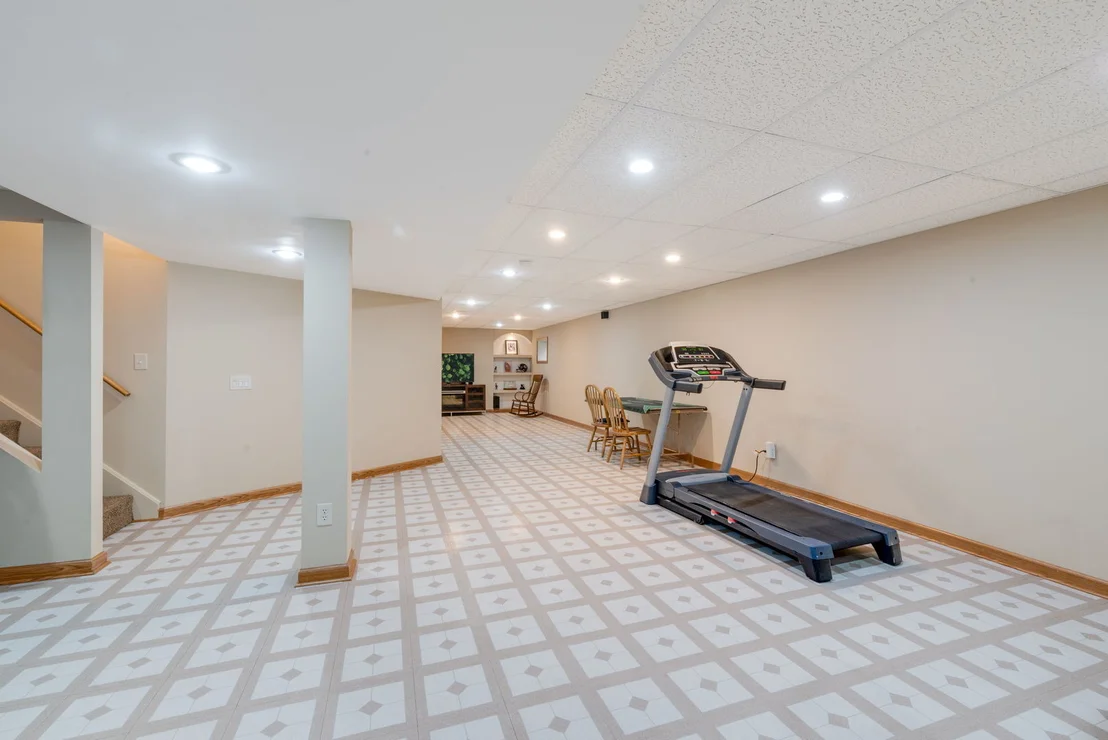 Photo of 8036 Edgebrook Lane
