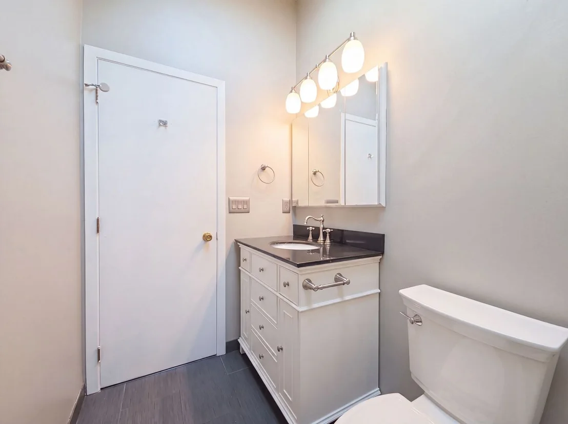 Photo of 1503 Featherstone Road