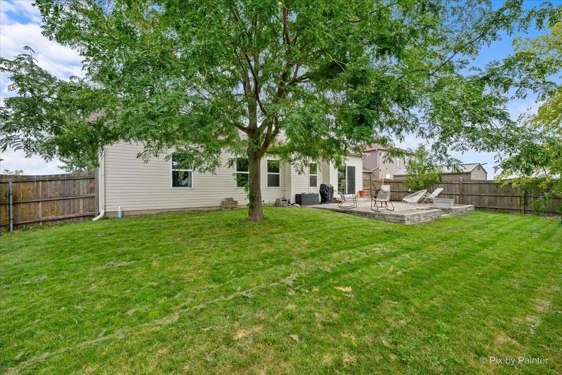 Photo of 752 Prairie Pond Circle