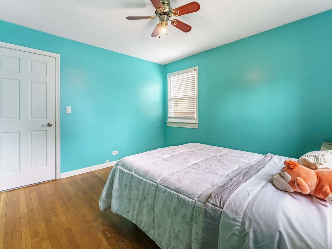 Photo of 301 W Lonnquist Boulevard
