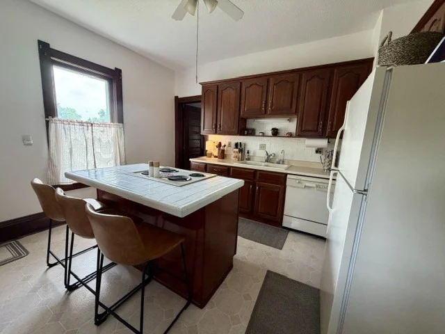 Photo of 109 4th Avenue