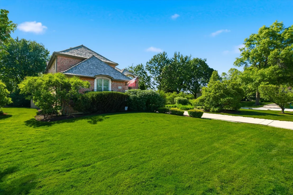 Photo of 809 Edgemont Lane