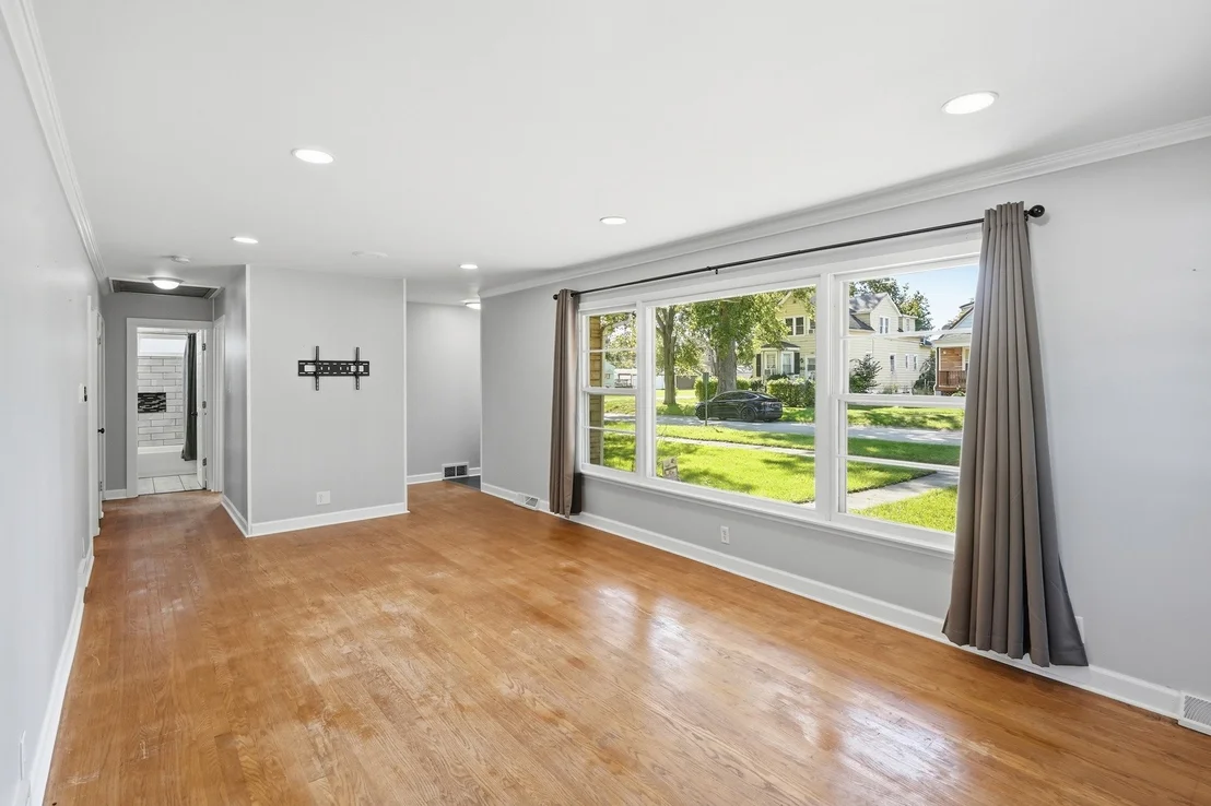 Photo of 3443 PHILLIPS Avenue