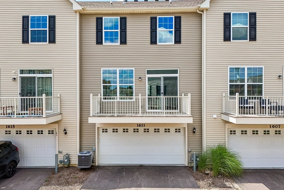 Photo of 1611 Bentz Way