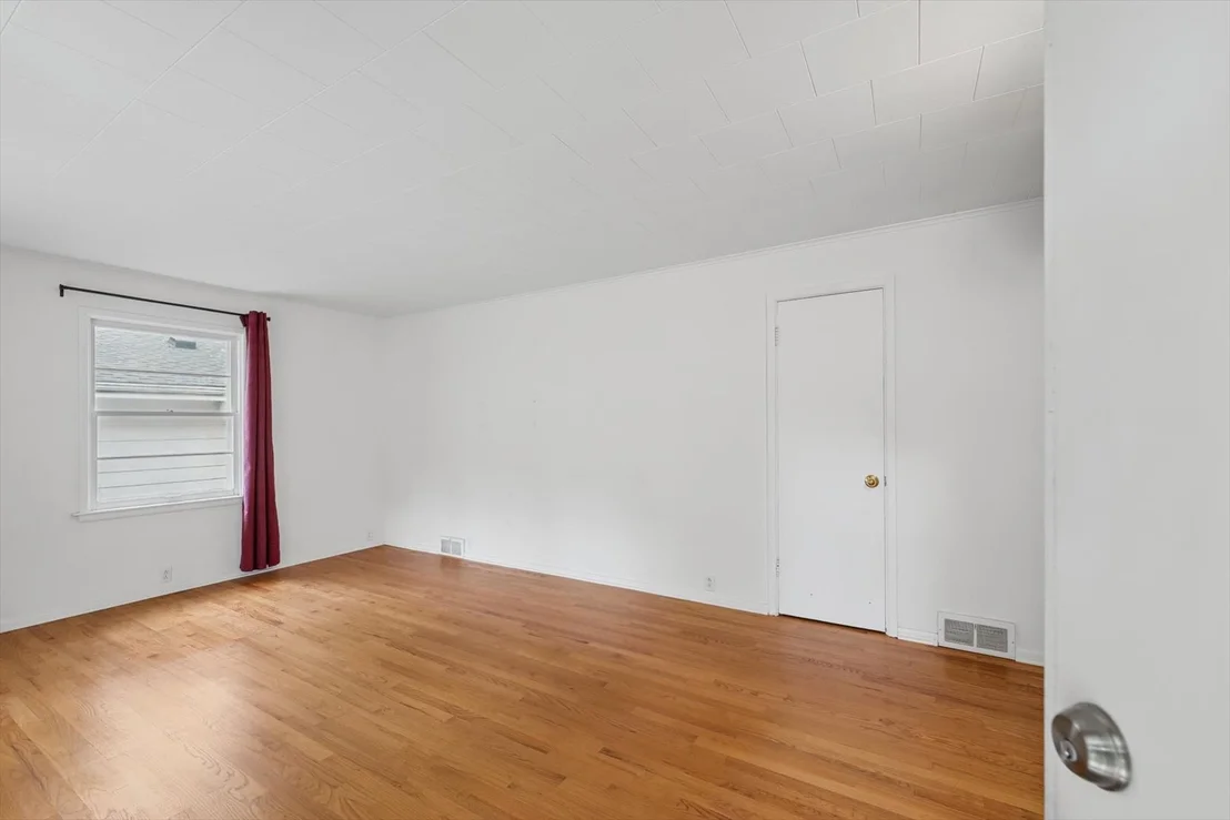 Photo of 705 Dover Place