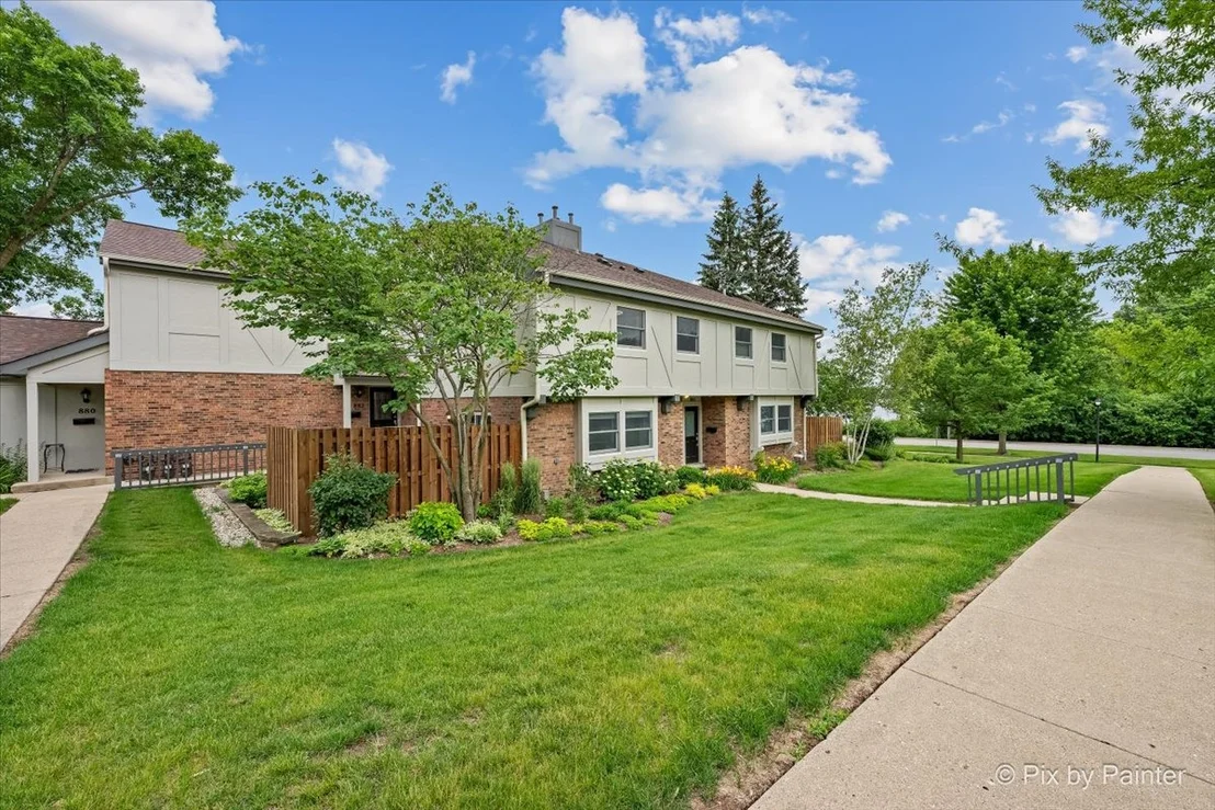 Photo of Unit 0 at 884 Bristol Drive