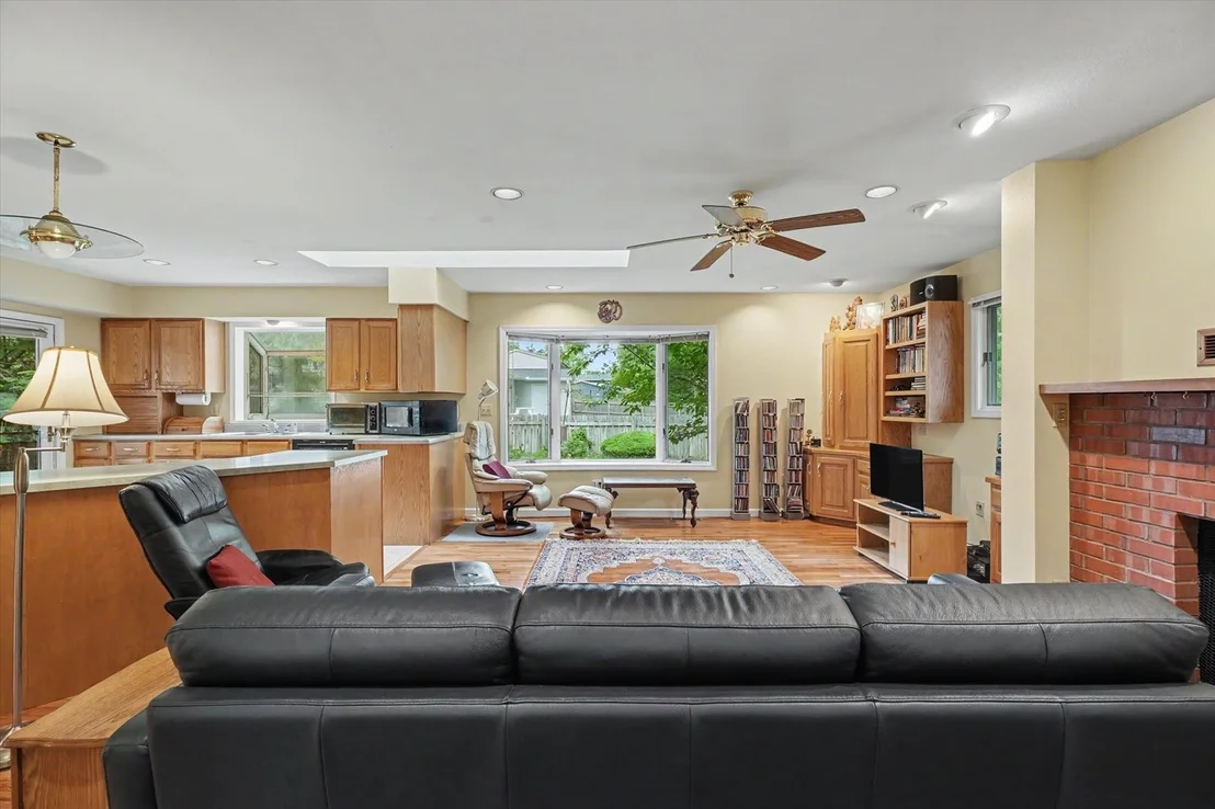 Photo of 204 E Willard Street