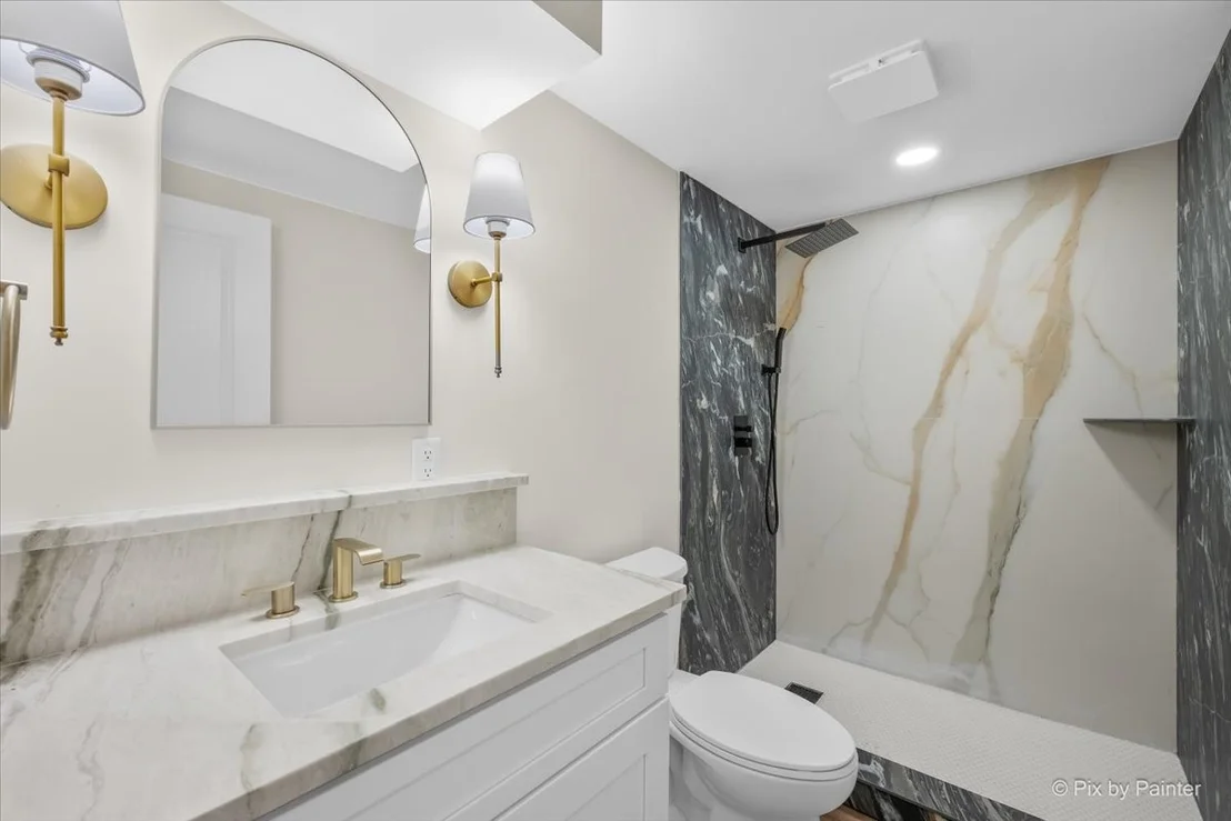 Photo of 1245 W Violet Street