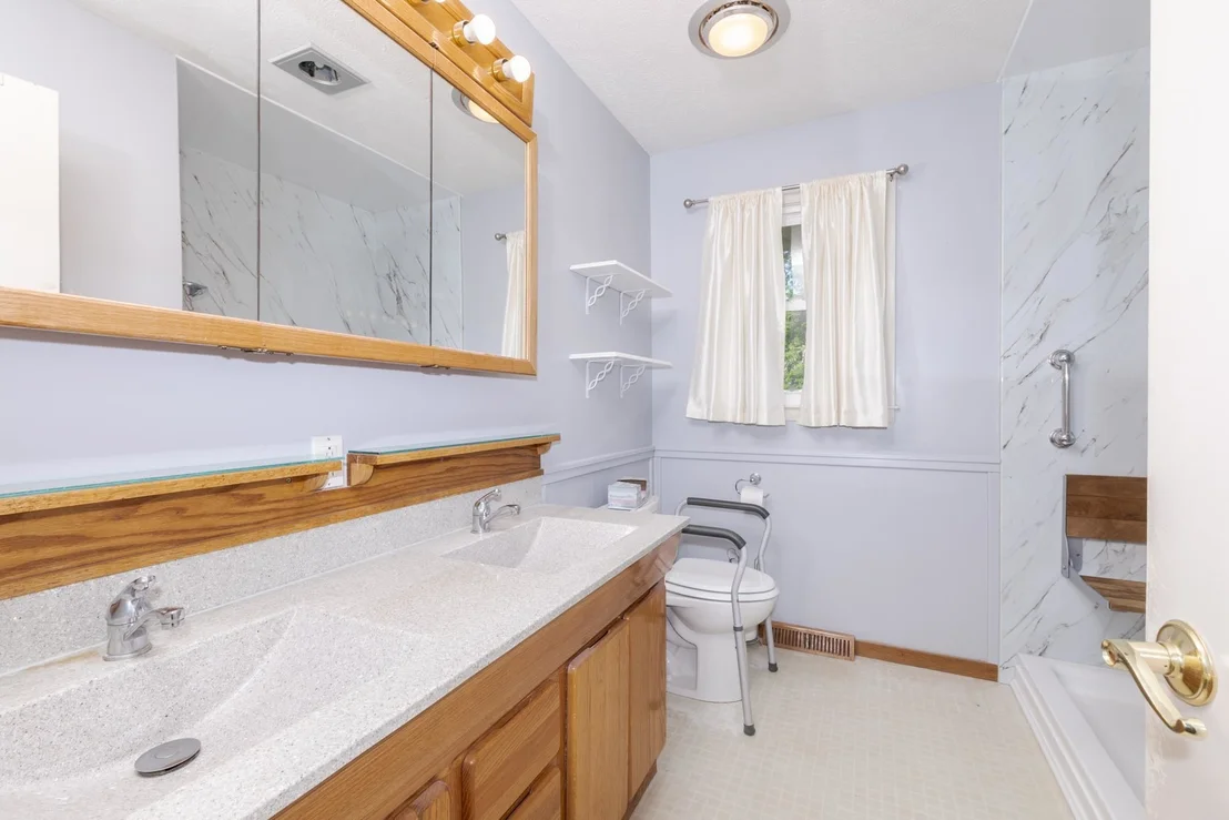 Photo of 703 Lara Road