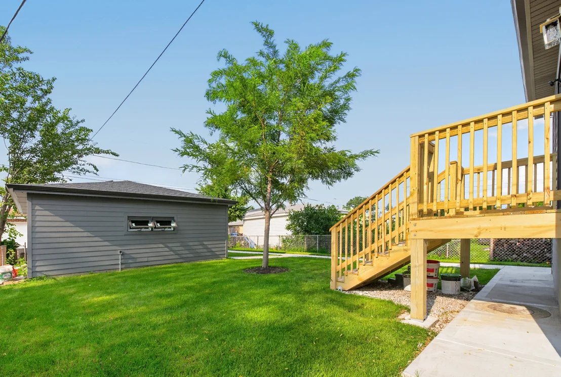 Photo of 5652 W Cullom Avenue
