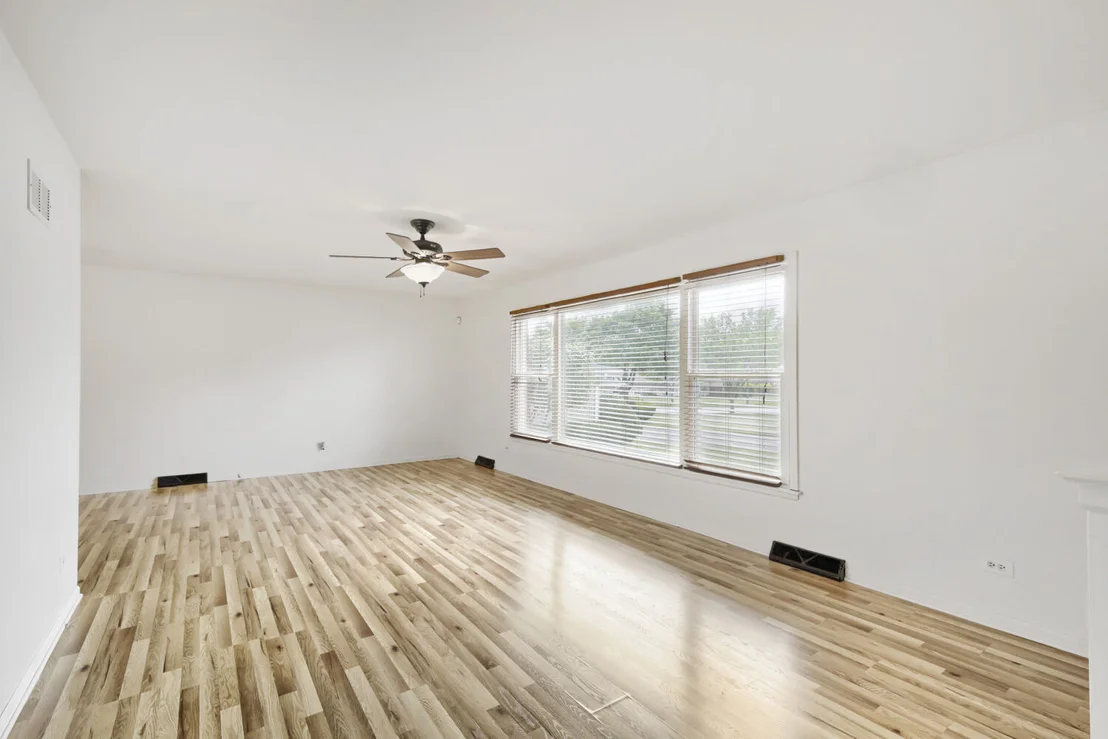 Photo of 816 W Heritage Drive