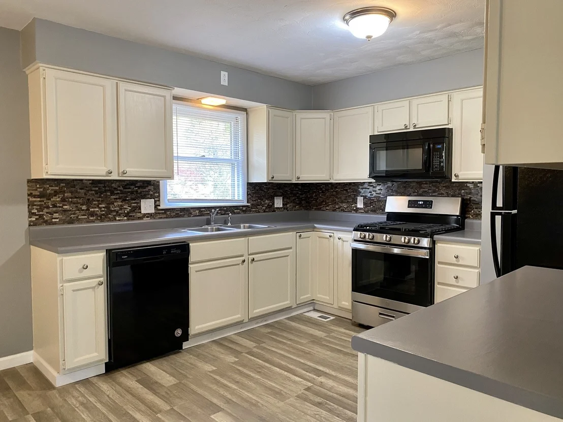 Photo of 301 W Main Street