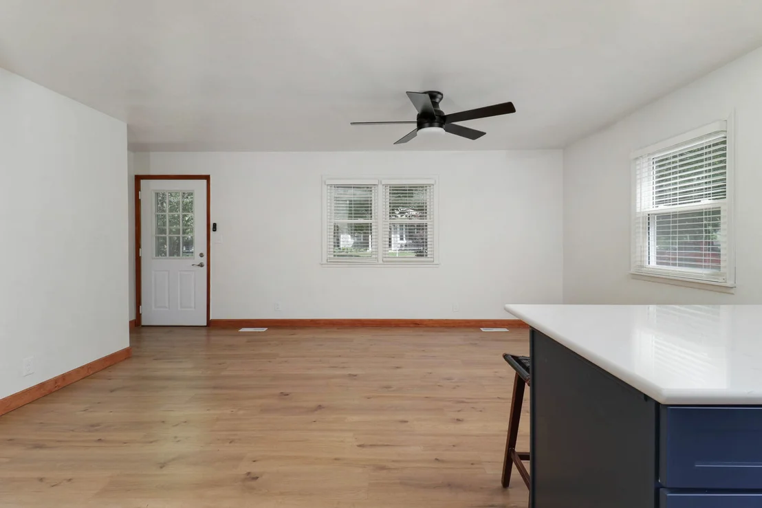 Photo of 602 W 3rd Street