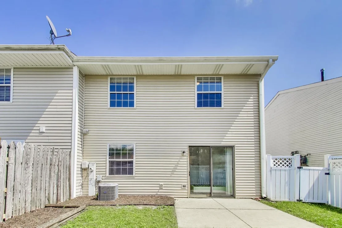 Photo of 1116 RIVERWOOD Drive