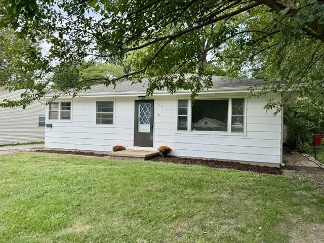 Photo of 914 W Maple Street