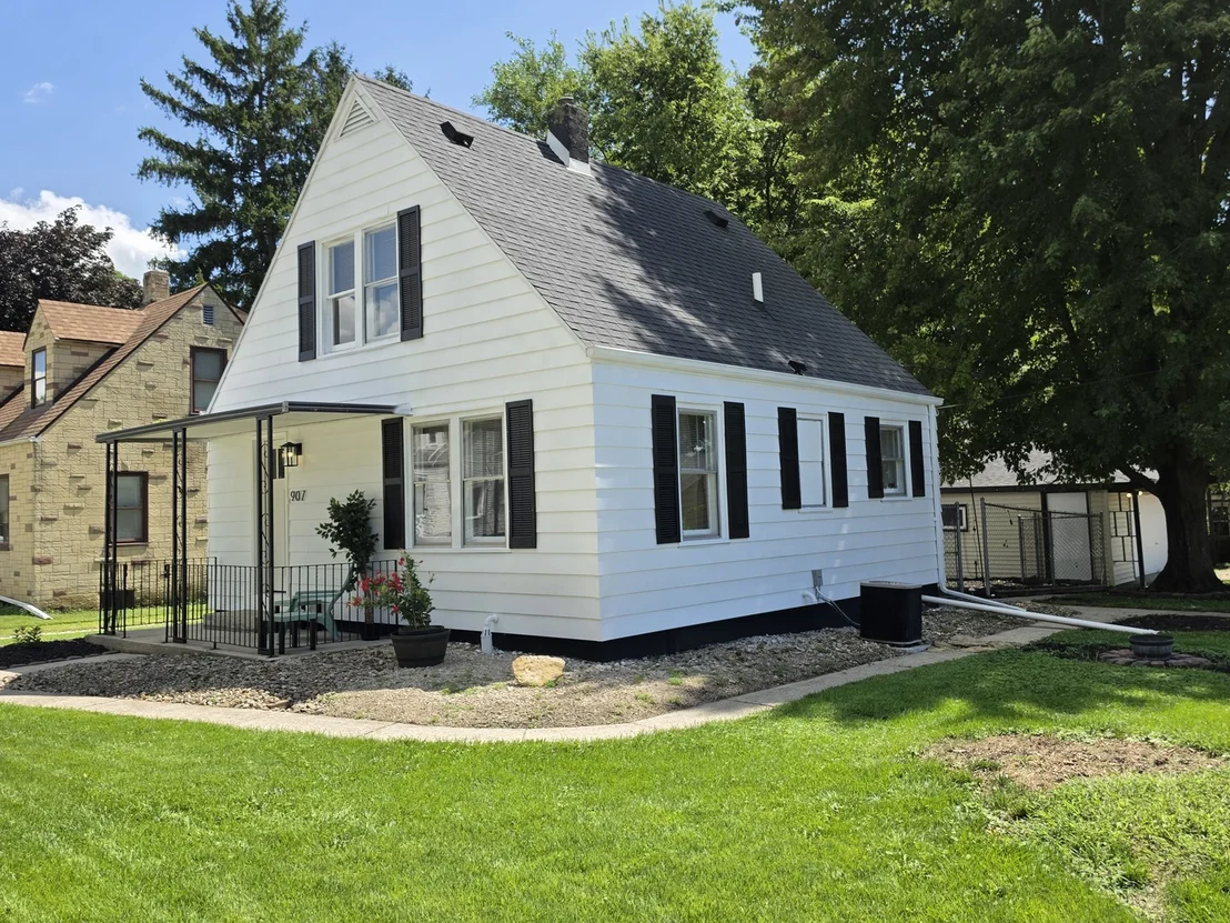 Photo of 907 Retz Drive