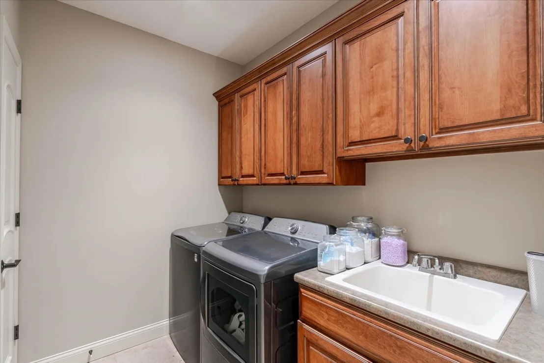 Photo of 2104 Sinclair Court