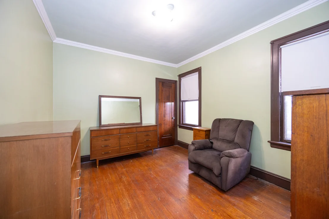 Photo of 5226 W Wolfram Street