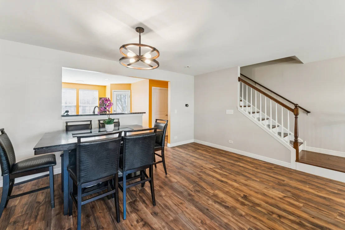 Photo of 464 Valentine Way