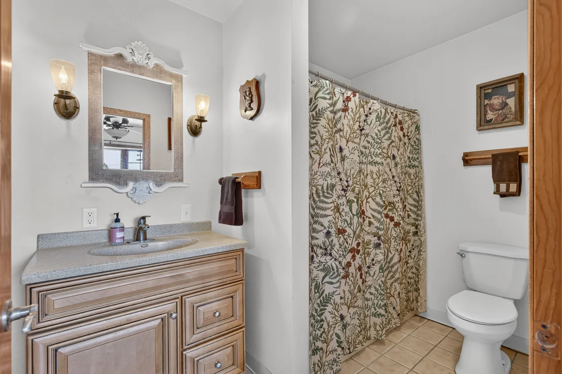 Photo of 1722 Sharon Road
