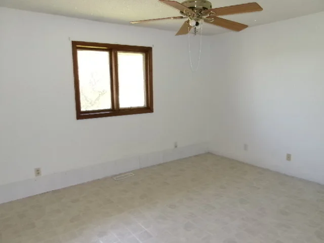 Photo of 1074 N 2nd Road